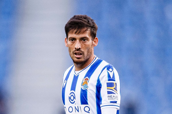 David Silva päätti myös lopettaa loukkaantumisen vuoksi